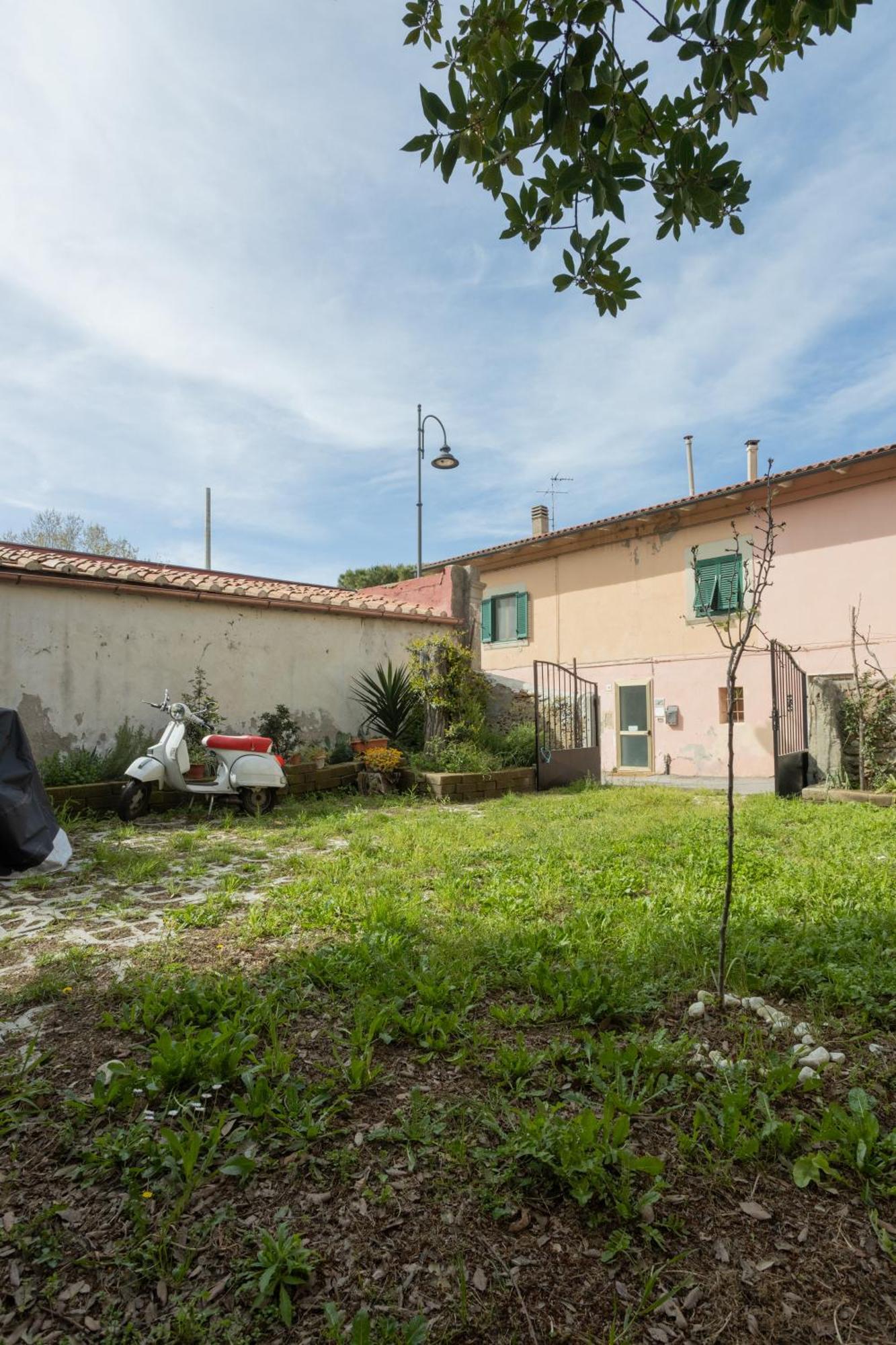 L'Originario Salviano Family Apartment Livorno Ngoại thất bức ảnh